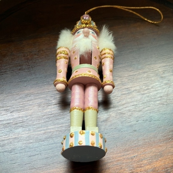 Unbranded: Pink Nutcracker Holiday/Christmas Ornament- - Picture 4 of 9